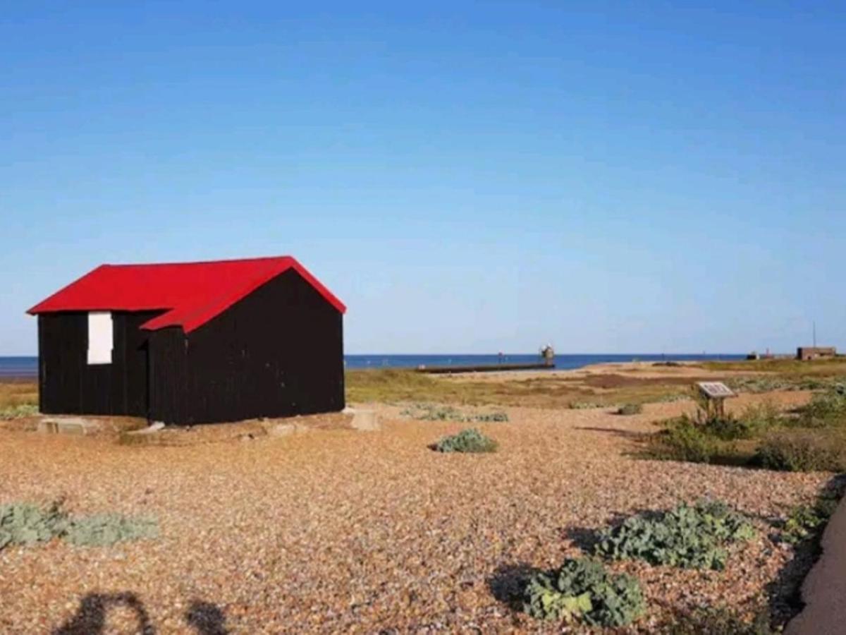 Pass The Keys Fabulous Beach Front Holiday Location Lydd Buitenkant foto