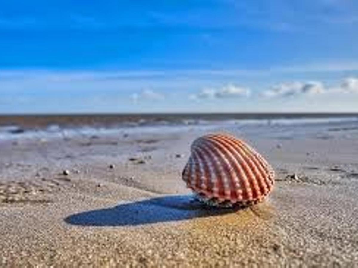 Pass The Keys Fabulous Beach Front Holiday Location Lydd Buitenkant foto